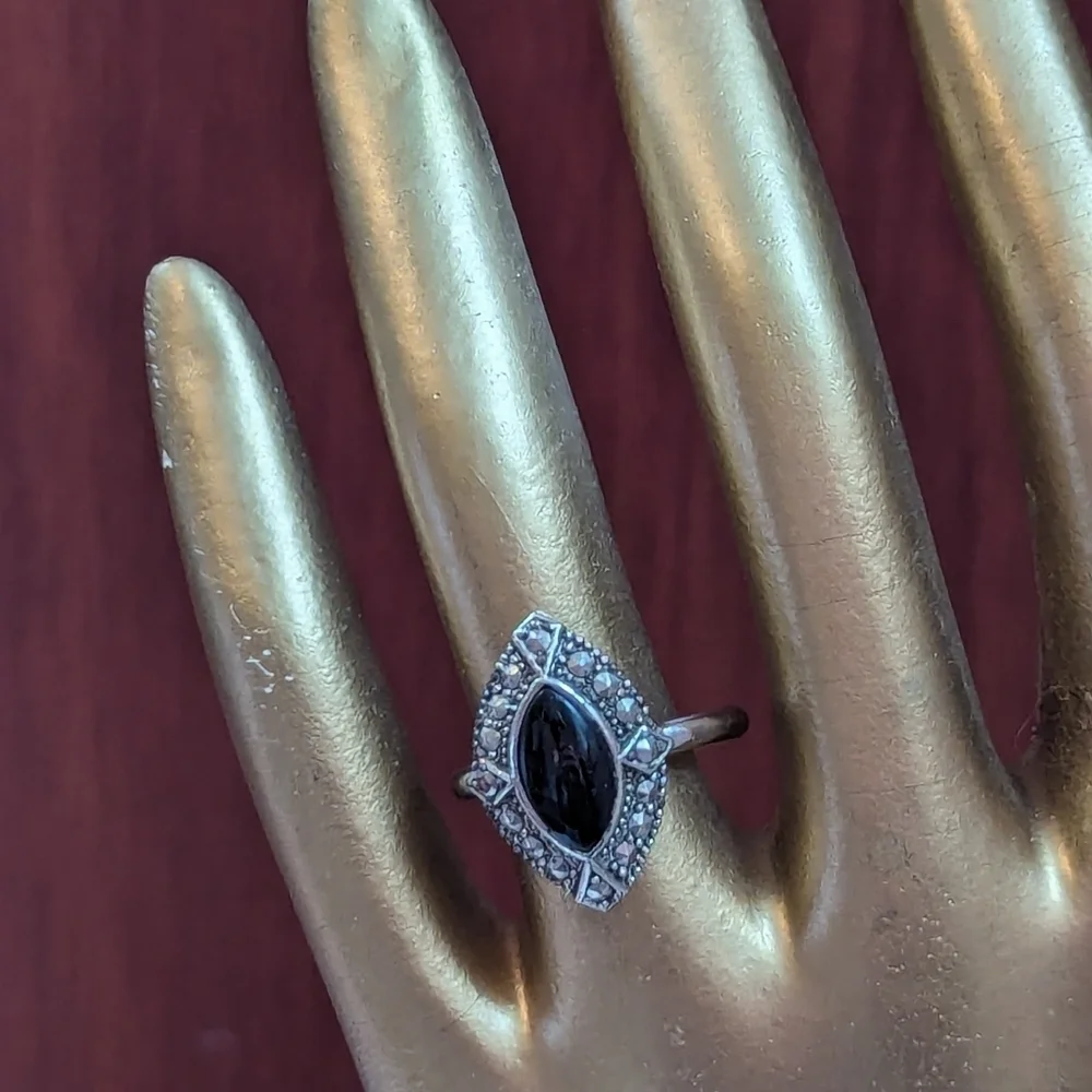 🖤 Marcasite Black Rhinestone Marquis Silver tone ring size 9